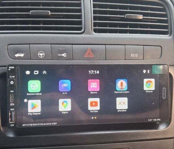 Красный Фиат Гранде Пунто, объемом двигателя 1.4 л и пробегом 147 тыс. км за 5900 $, фото 15 на Automoto.ua