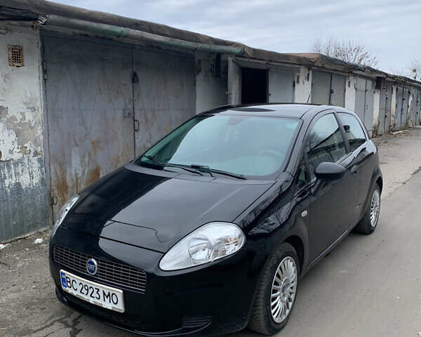 Фиат Гранде Пунто, объемом двигателя 1.2 л и пробегом 230 тыс. км за 4000 $, фото 5 на Automoto.ua