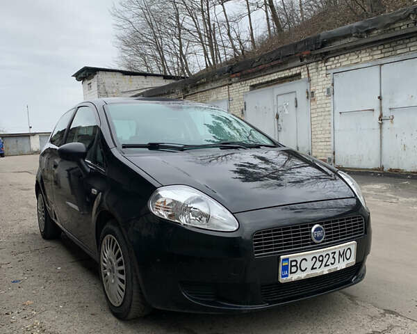 Фиат Гранде Пунто, объемом двигателя 1.2 л и пробегом 230 тыс. км за 4000 $, фото 3 на Automoto.ua