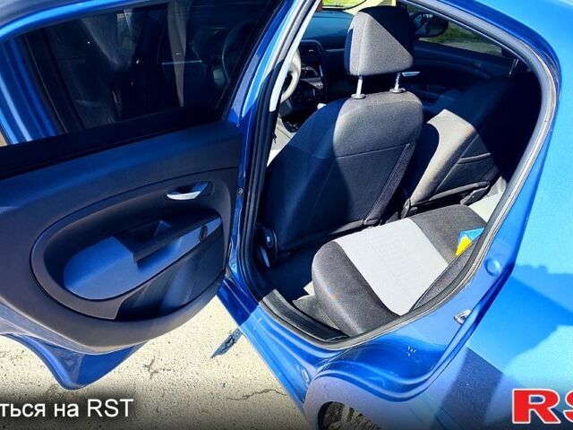 Фиат Гранде Пунто, объемом двигателя 1.4 л и пробегом 165 тыс. км за 3800 $, фото 6 на Automoto.ua