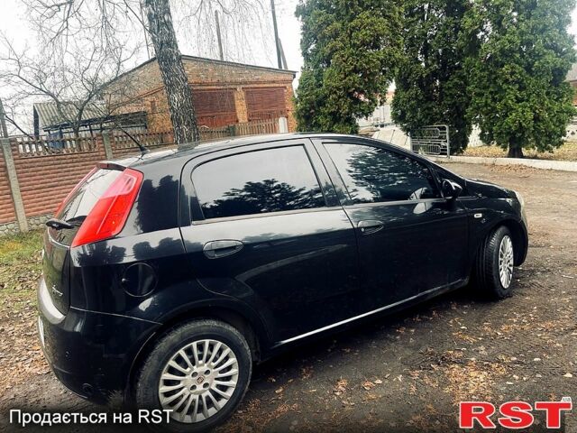 Фиат Гранде Пунто, объемом двигателя 1.4 л и пробегом 194 тыс. км за 4950 $, фото 5 на Automoto.ua