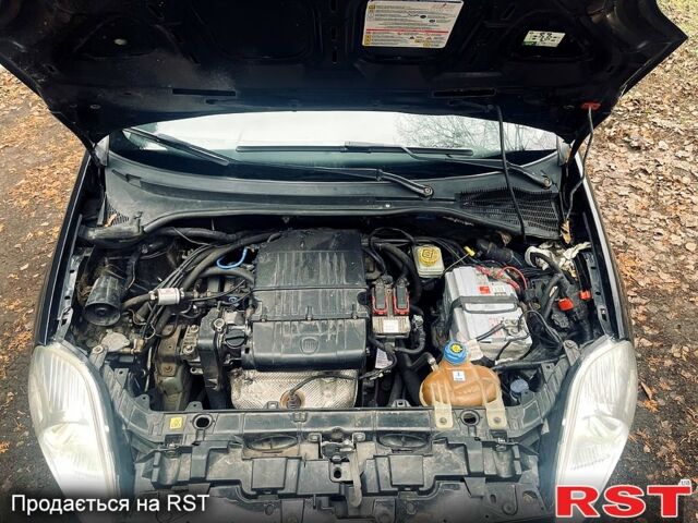 Фиат Гранде Пунто, объемом двигателя 1.4 л и пробегом 194 тыс. км за 4950 $, фото 12 на Automoto.ua