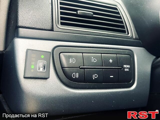 Фиат Гранде Пунто, объемом двигателя 1.4 л и пробегом 194 тыс. км за 4950 $, фото 13 на Automoto.ua