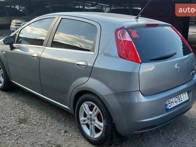 Сірий Фіат Гранде Пунто, об'ємом двигуна 1.37 л та пробігом 177 тис. км за 4500 $, фото 2 на Automoto.ua