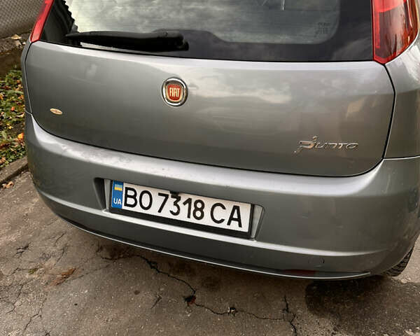 Сірий Фіат Гранде Пунто, об'ємом двигуна 1.4 л та пробігом 161 тис. км за 3800 $, фото 2 на Automoto.ua