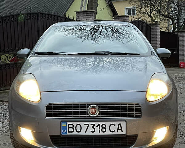 Серый Фиат Гранде Пунто, объемом двигателя 1.4 л и пробегом 162 тыс. км за 3499 $, фото 3 на Automoto.ua