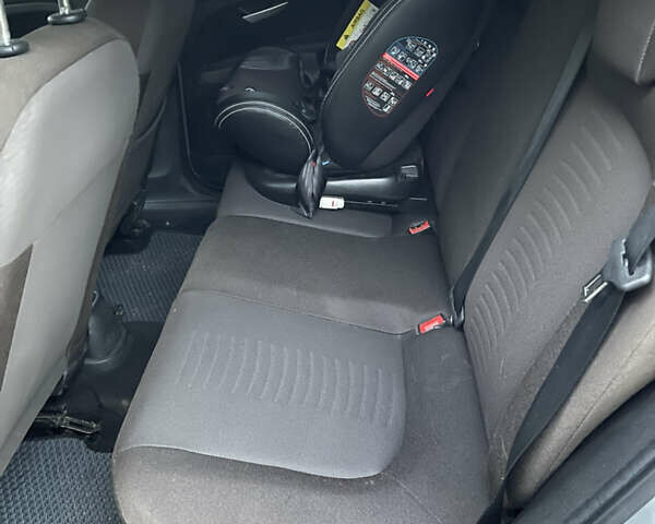 Серый Фиат Гранде Пунто, объемом двигателя 1.4 л и пробегом 162 тыс. км за 3499 $, фото 20 на Automoto.ua