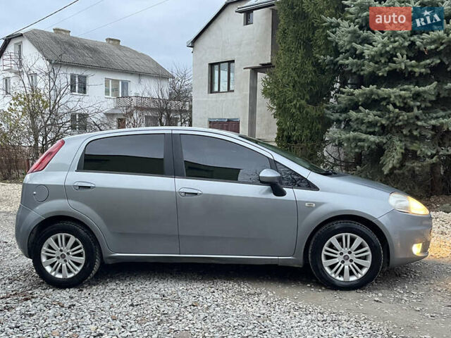 Серый Фиат Гранде Пунто, объемом двигателя 1.4 л и пробегом 162 тыс. км за 3499 $, фото 11 на Automoto.ua