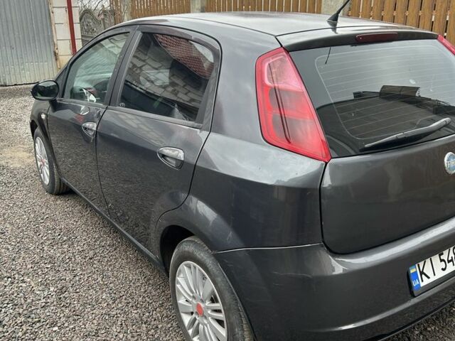 Сірий Фіат Гранде Пунто, об'ємом двигуна 1.4 л та пробігом 284 тис. км за 2200 $, фото 12 на Automoto.ua