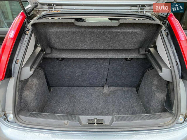 Фиат Гранде Пунто 2010 в Березно на Automoto.ua Серый Фиат Гранде Пунто, объемом двигателя 1.37 л и пробегом 134 тыс. км за 4750 $, фото 14 на Automoto.ua