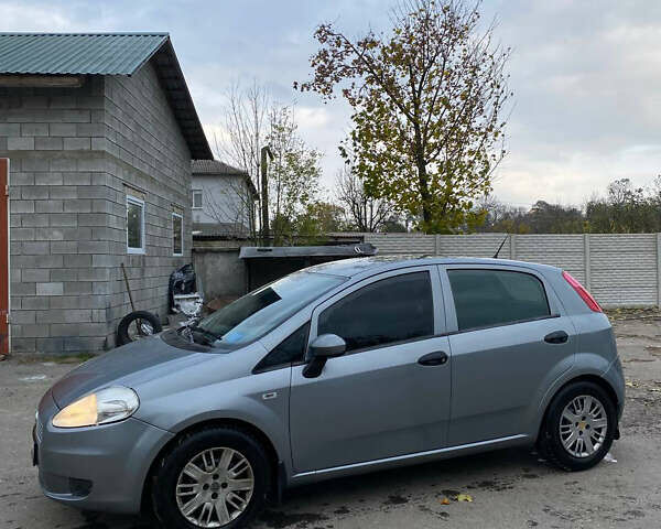 Фиат Гранде Пунто 2010 в Березно на Automoto.ua Серый Фиат Гранде Пунто, объемом двигателя 1.37 л и пробегом 134 тыс. км за 4750 $, фото 8 на Automoto.ua