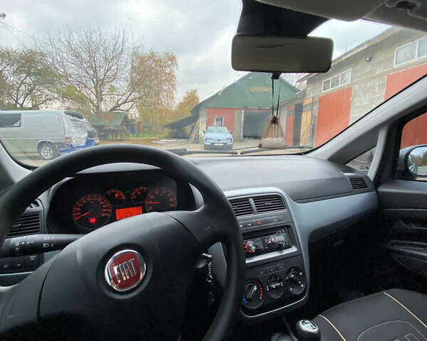 Фиат Гранде Пунто 2010 в Березно на Automoto.ua Серый Фиат Гранде Пунто, объемом двигателя 1.37 л и пробегом 134 тыс. км за 4750 $, фото 10 на Automoto.ua