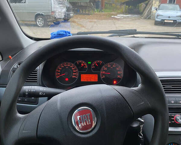 Фиат Гранде Пунто 2010 в Березно на Automoto.ua Серый Фиат Гранде Пунто, объемом двигателя 1.37 л и пробегом 134 тыс. км за 4750 $, фото 11 на Automoto.ua