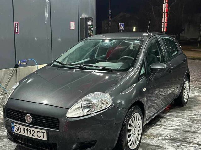 Серый Фиат Гранде Пунто, объемом двигателя 1.2 л и пробегом 211 тыс. км за 4800 $, фото 2 на Automoto.ua