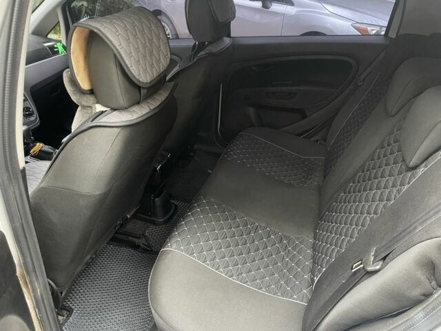 Фіат Гранде Пунто 2012 у Вінниці на Automoto.ua Сірий Фіат Гранде Пунто, об'ємом двигуна 1.4 л та пробігом 219 тис. км за 5699 $, фото 9 на Automoto.ua