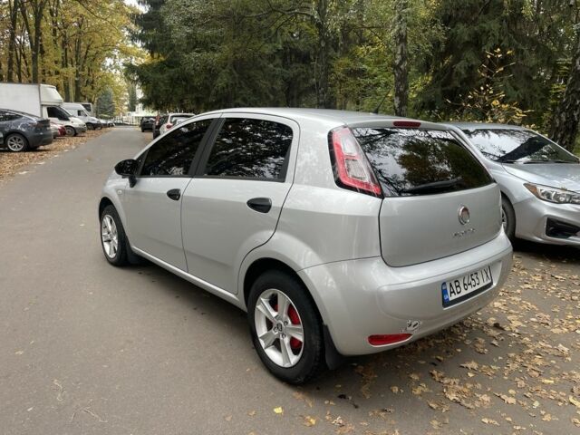 Фіат Гранде Пунто 2012 у Вінниці на Automoto.ua Сірий Фіат Гранде Пунто, об'ємом двигуна 1.4 л та пробігом 219 тис. км за 5699 $, фото 5 на Automoto.ua