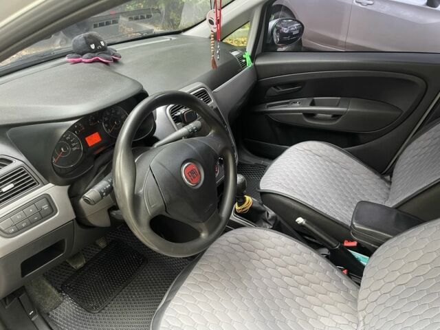 Фіат Гранде Пунто 2012 у Вінниці на Automoto.ua Сірий Фіат Гранде Пунто, об'ємом двигуна 1.4 л та пробігом 219 тис. км за 5699 $, фото 8 на Automoto.ua