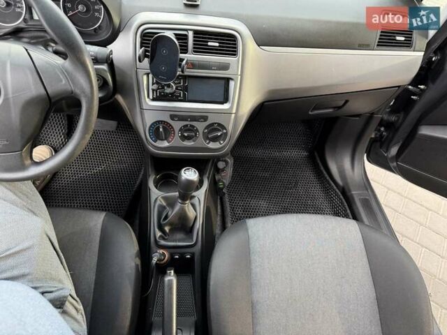 Фиат Гранде Пунто 2013 в Одессе на Automoto.ua Серый Фиат Гранде Пунто, объемом двигателя 1.37 л и пробегом 108 тыс. км за 6300 $, фото 16 на Automoto.ua