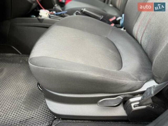 Фиат Гранде Пунто 2013 в Одессе на Automoto.ua Серый Фиат Гранде Пунто, объемом двигателя 1.37 л и пробегом 108 тыс. км за 6300 $, фото 19 на Automoto.ua