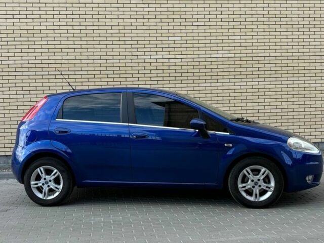 Синий Фиат Гранде Пунто, объемом двигателя 1.4 л и пробегом 180 тыс. км за 4700 $, фото 3 на Automoto.ua