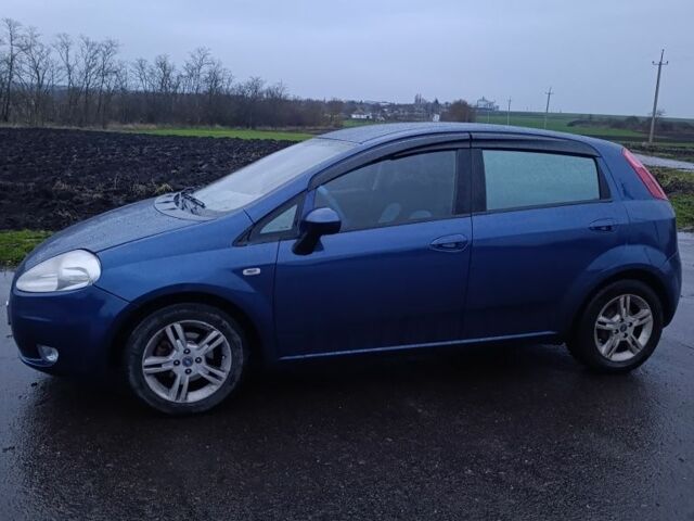 Синій Фіат Гранде Пунто, об'ємом двигуна 1.4 л та пробігом 312 тис. км за 3200 $, фото 4 на Automoto.ua