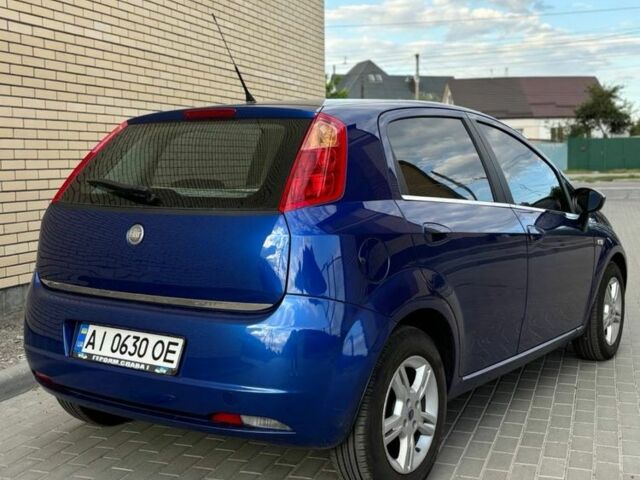 Синий Фиат Гранде Пунто, объемом двигателя 1.4 л и пробегом 180 тыс. км за 4700 $, фото 1 на Automoto.ua