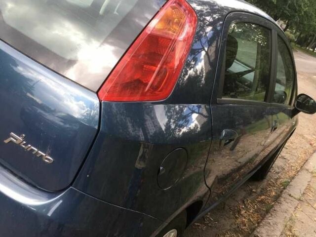 Синий Фиат Гранде Пунто, объемом двигателя 0 л и пробегом 118 тыс. км за 4470 $, фото 1 на Automoto.ua