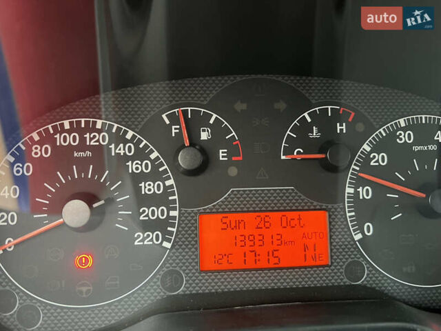 Синий Фиат Гранде Пунто, объемом двигателя 1.37 л и пробегом 139 тыс. км за 4200 $, фото 8 на Automoto.ua