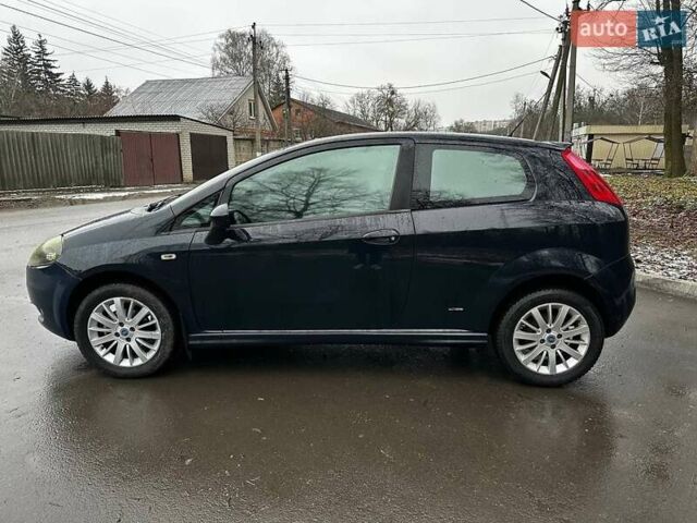 Синій Фіат Гранде Пунто, об'ємом двигуна 1.37 л та пробігом 300 тис. км за 3700 $, фото 6 на Automoto.ua