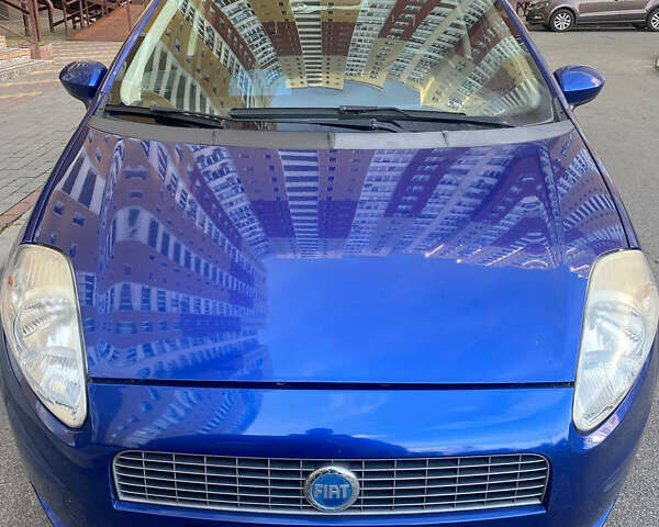 Синій Фіат Гранде Пунто, об'ємом двигуна 1.4 л та пробігом 56 тис. км за 5806 $, фото 1 на Automoto.ua