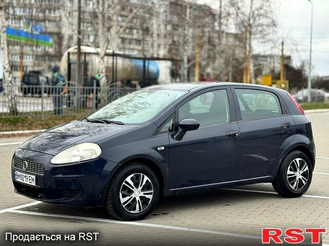 Синий Фиат Гранде Пунто, объемом двигателя 1.2 л и пробегом 235 тыс. км за 2650 $, фото 1 на Automoto.ua