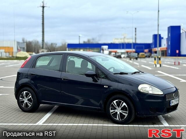 Синий Фиат Гранде Пунто, объемом двигателя 1.2 л и пробегом 235 тыс. км за 2650 $, фото 2 на Automoto.ua