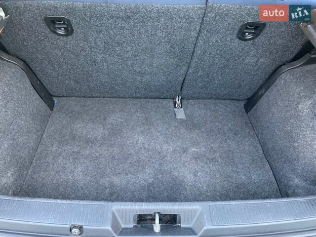 Синий Фиат Гранде Пунто, объемом двигателя 1.37 л и пробегом 360 тыс. км за 3400 $, фото 8 на Automoto.ua