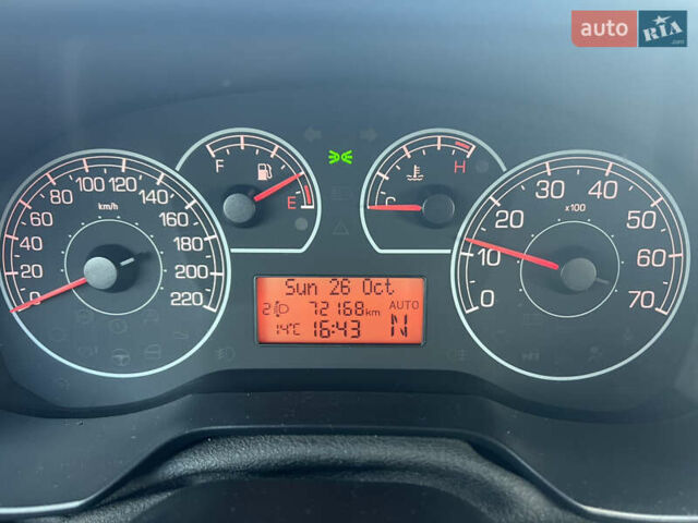 Синий Фиат Гранде Пунто, объемом двигателя 1.37 л и пробегом 72 тыс. км за 5900 $, фото 5 на Automoto.ua