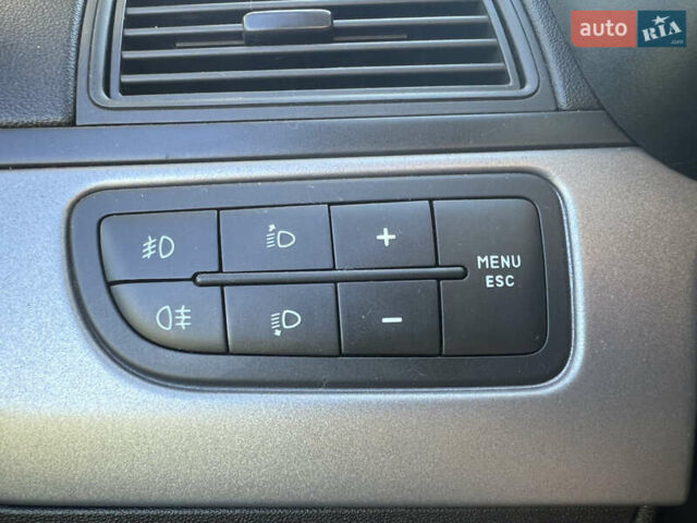 Синий Фиат Гранде Пунто, объемом двигателя 1.37 л и пробегом 72 тыс. км за 5900 $, фото 9 на Automoto.ua