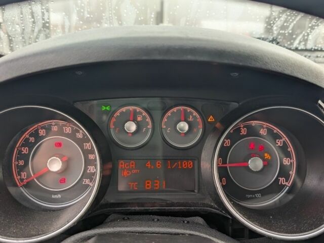 Синий Фиат Гранде Пунто, объемом двигателя 1.2 л и пробегом 238 тыс. км за 4500 $, фото 8 на Automoto.ua