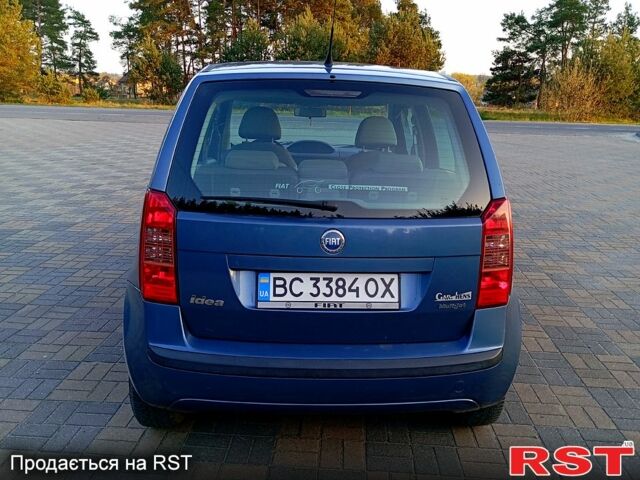 Синий Фиат Идея, объемом двигателя 1.9 л и пробегом 214 тыс. км за 3250 $, фото 3 на Automoto.ua