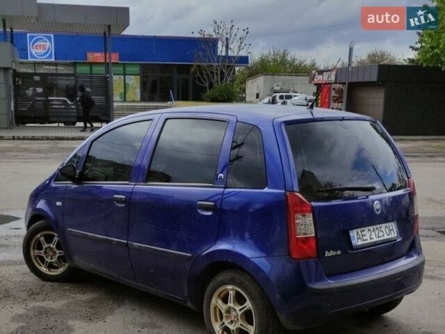 Синий Фиат Идея, объемом двигателя 1.4 л и пробегом 240 тыс. км за 3800 $, фото 30 на Automoto.ua