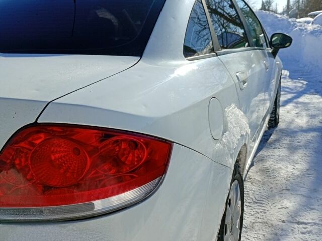 Білий Фіат Лінеа, об'ємом двигуна 1.4 л та пробігом 173 тис. км за 5000 $, фото 3 на Automoto.ua