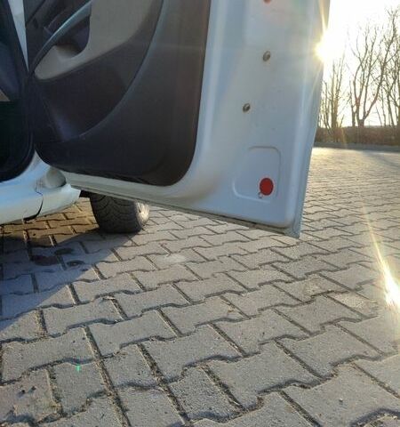 Білий Фіат Лінеа, об'ємом двигуна 1.37 л та пробігом 175 тис. км за 4250 $, фото 11 на Automoto.ua