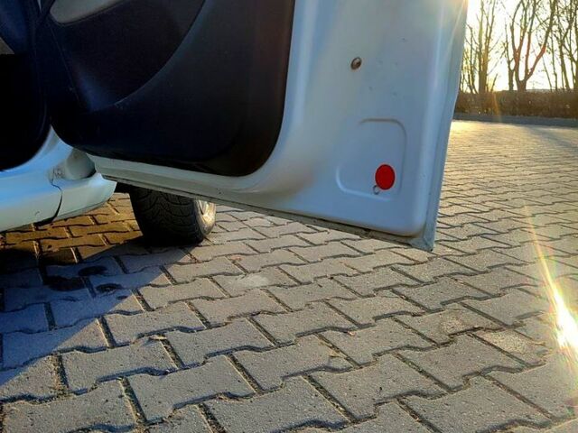 Білий Фіат Лінеа, об'ємом двигуна 1.4 л та пробігом 175 тис. км за 4200 $, фото 11 на Automoto.ua