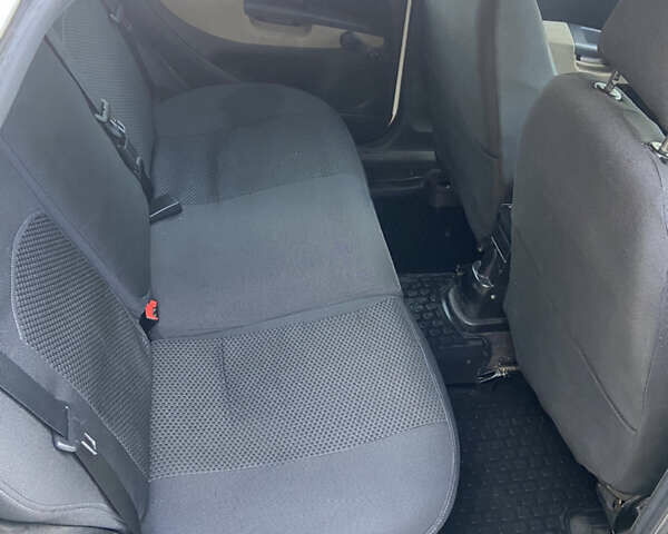 Белый Фиат Линеа, объемом двигателя 1.37 л и пробегом 166 тыс. км за 5190 $, фото 6 на Automoto.ua