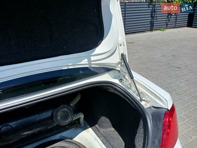 Белый Фиат Линеа, объемом двигателя 1.37 л и пробегом 222 тыс. км за 5100 $, фото 22 на Automoto.ua