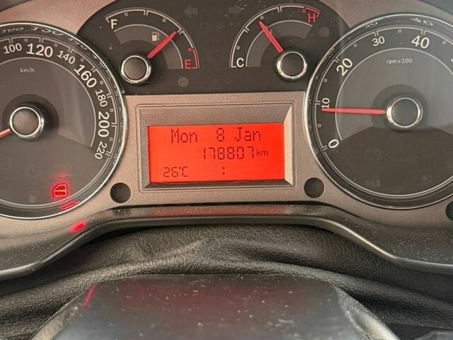 Білий Фіат Лінеа, об'ємом двигуна 1.37 л та пробігом 178 тис. км за 3800 $, фото 8 на Automoto.ua