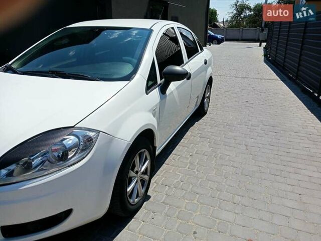 Белый Фиат Линеа, объемом двигателя 1.37 л и пробегом 255 тыс. км за 4700 $, фото 8 на Automoto.ua