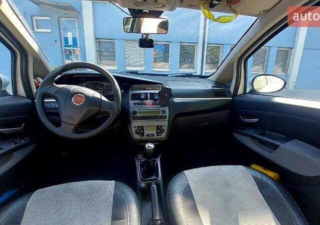 Білий Фіат Лінеа, об'ємом двигуна 1.25 л та пробігом 159 тис. км за 4800 $, фото 5 на Automoto.ua