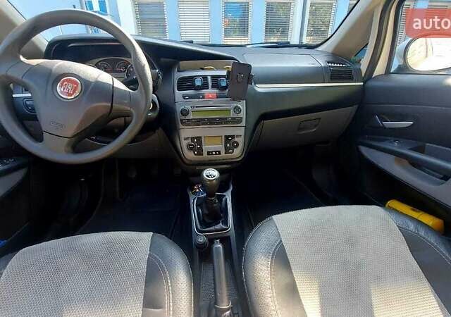 Білий Фіат Лінеа, об'ємом двигуна 1.25 л та пробігом 159 тис. км за 4800 $, фото 14 на Automoto.ua