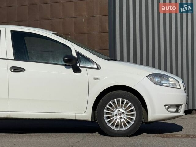 Білий Фіат Лінеа, об'ємом двигуна 1.37 л та пробігом 191 тис. км за 5350 $, фото 8 на Automoto.ua