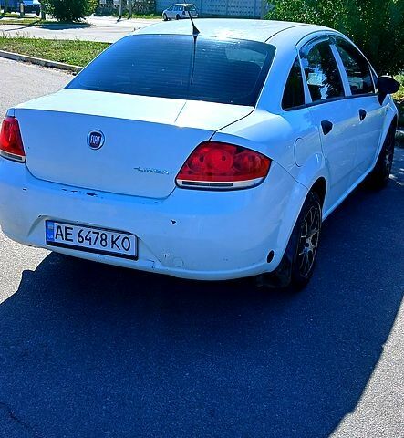 Білий Фіат Лінеа, об'ємом двигуна 1.4 л та пробігом 450 тис. км за 3900 $, фото 1 на Automoto.ua
