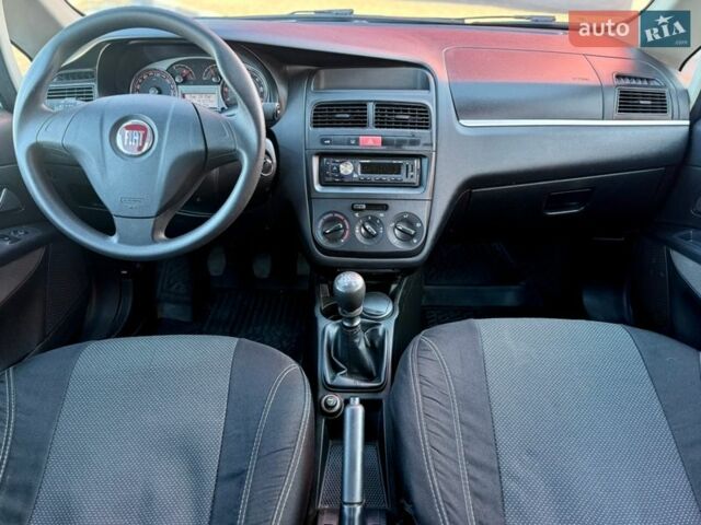 Білий Фіат Лінеа, об'ємом двигуна 1.37 л та пробігом 191 тис. км за 5350 $, фото 17 на Automoto.ua